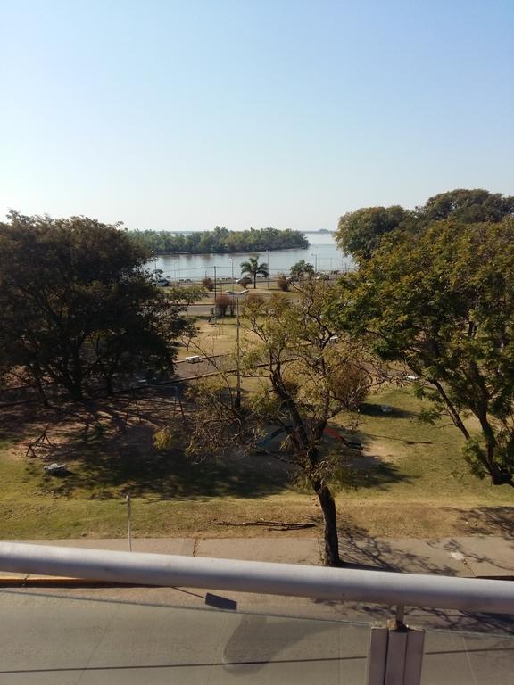 Frente Al Rio Apartment Parana Luaran gambar